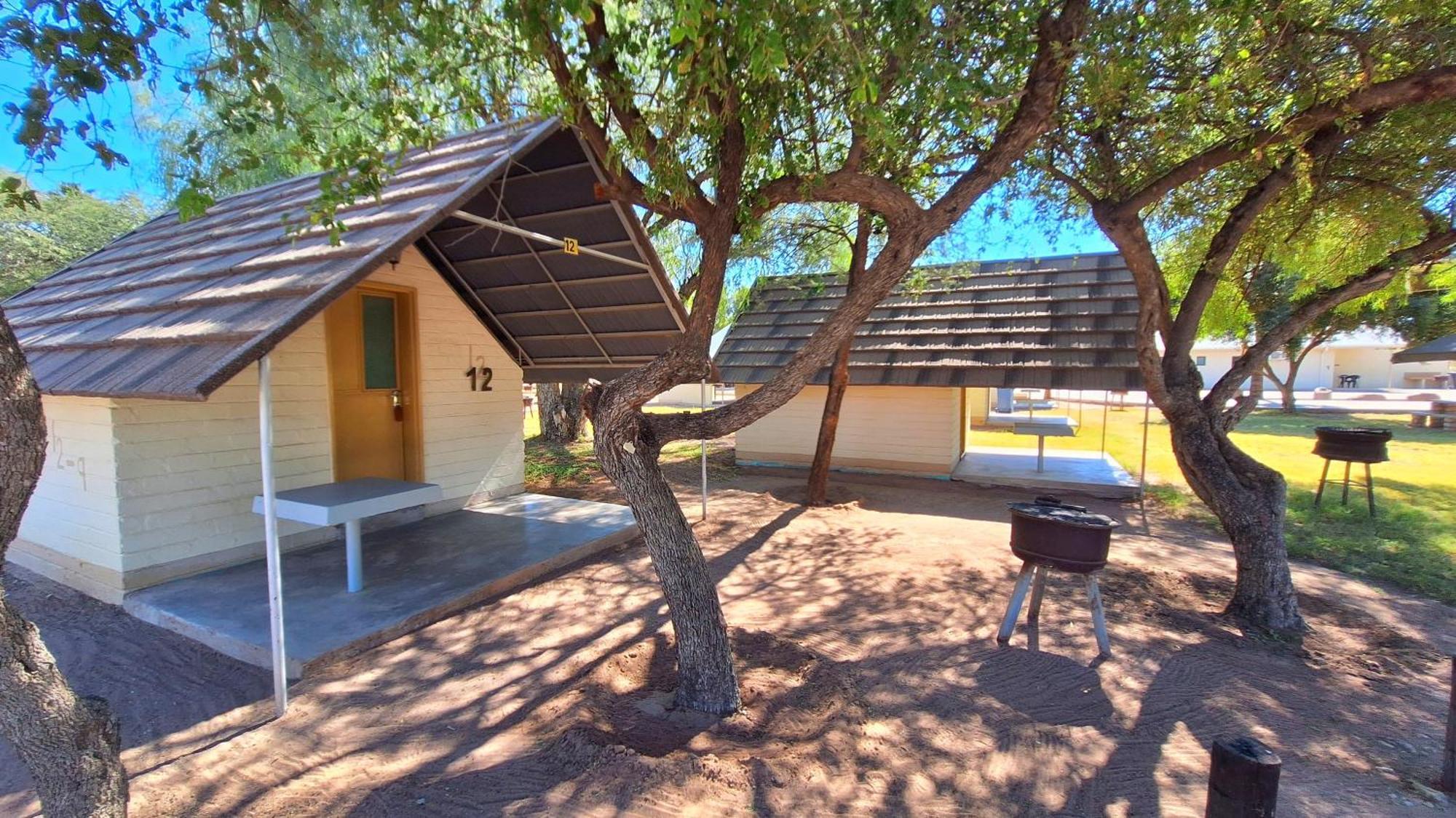Apartamento East Gate Rest Camp Buitepos Exterior foto