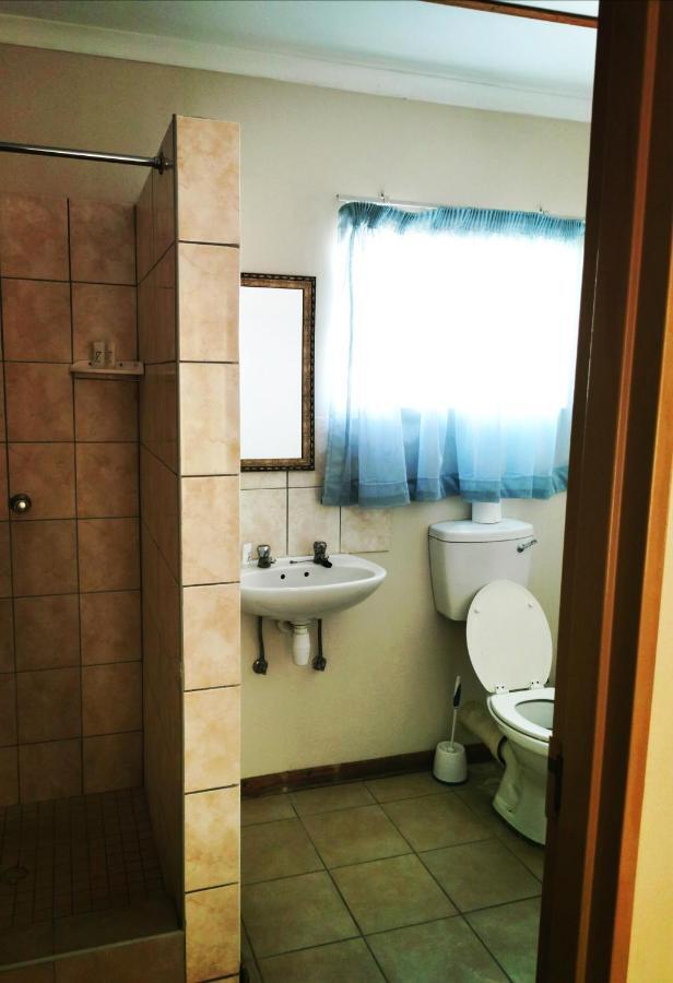 Apartamento East Gate Rest Camp Buitepos Exterior foto